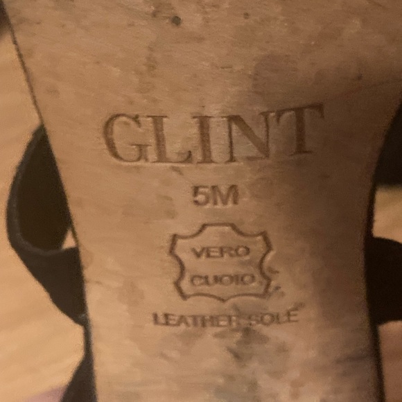 The black glint heels size 5 in women’s - Picture 3 of 3